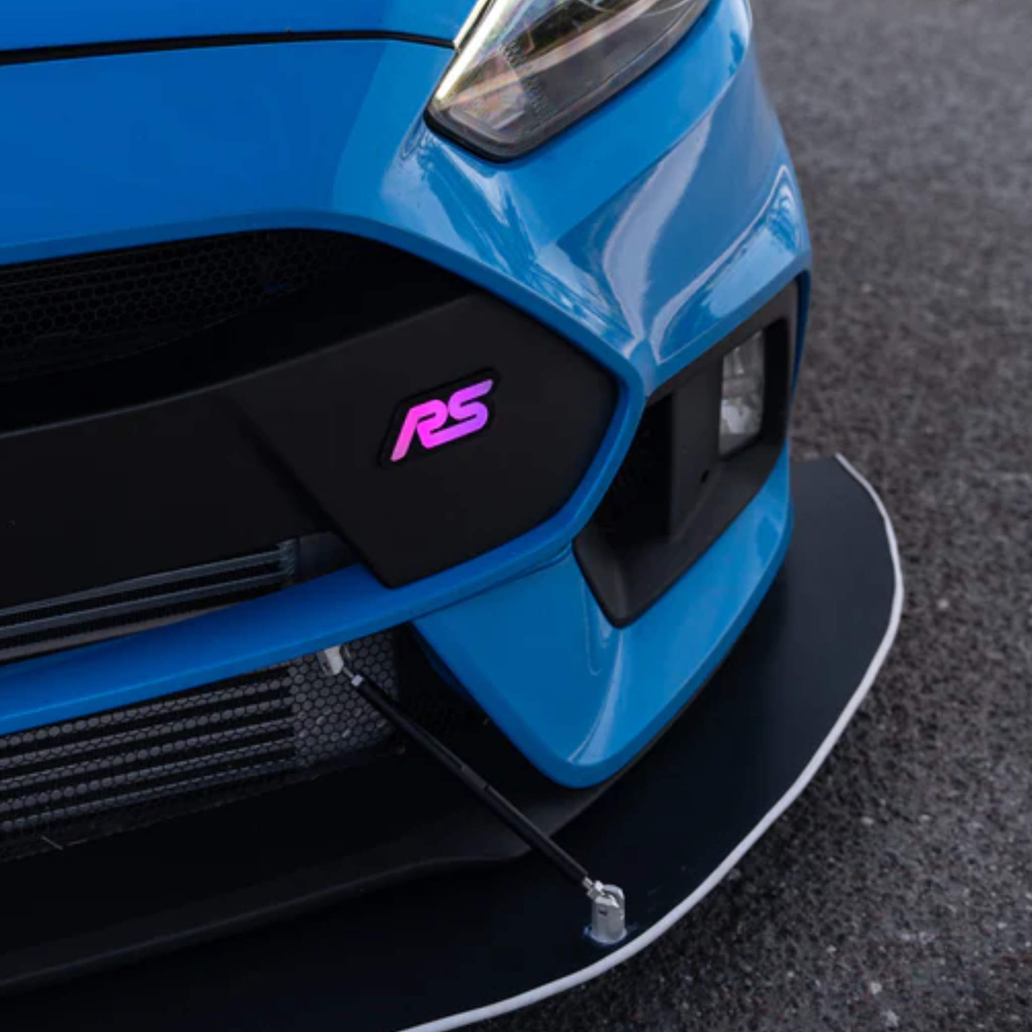 RS : Multicolor LED Badge (15-18 Ford Focus) | Lit Logos