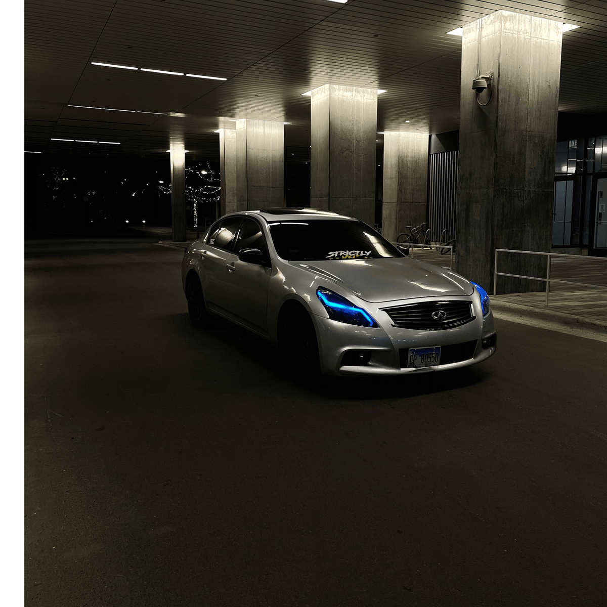 Infiniti G37: Multicolor Flow Series Headlights (2010-2013) – Custom Multicolor LED Lighting by RGB Halo Kits